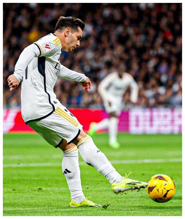 爱游戏体育 -滇池金雕队对阵中原雷霆队，拉力赛小组赛火力全开，门将神扑救主——目标直指冠军(山东泰山金钢山和广西比赛录像)