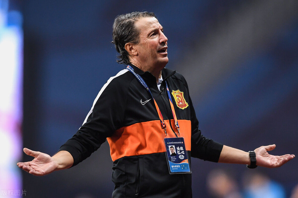 包含里程碑夜里尔主帅复盘,美洲杯赛前刷纪录,值得警惕,临场指挥获称赞的词条 包含里程碑夜里尔主帅复盘,美洲杯赛前刷纪录,值得警惕,临场指挥获称赞的词条