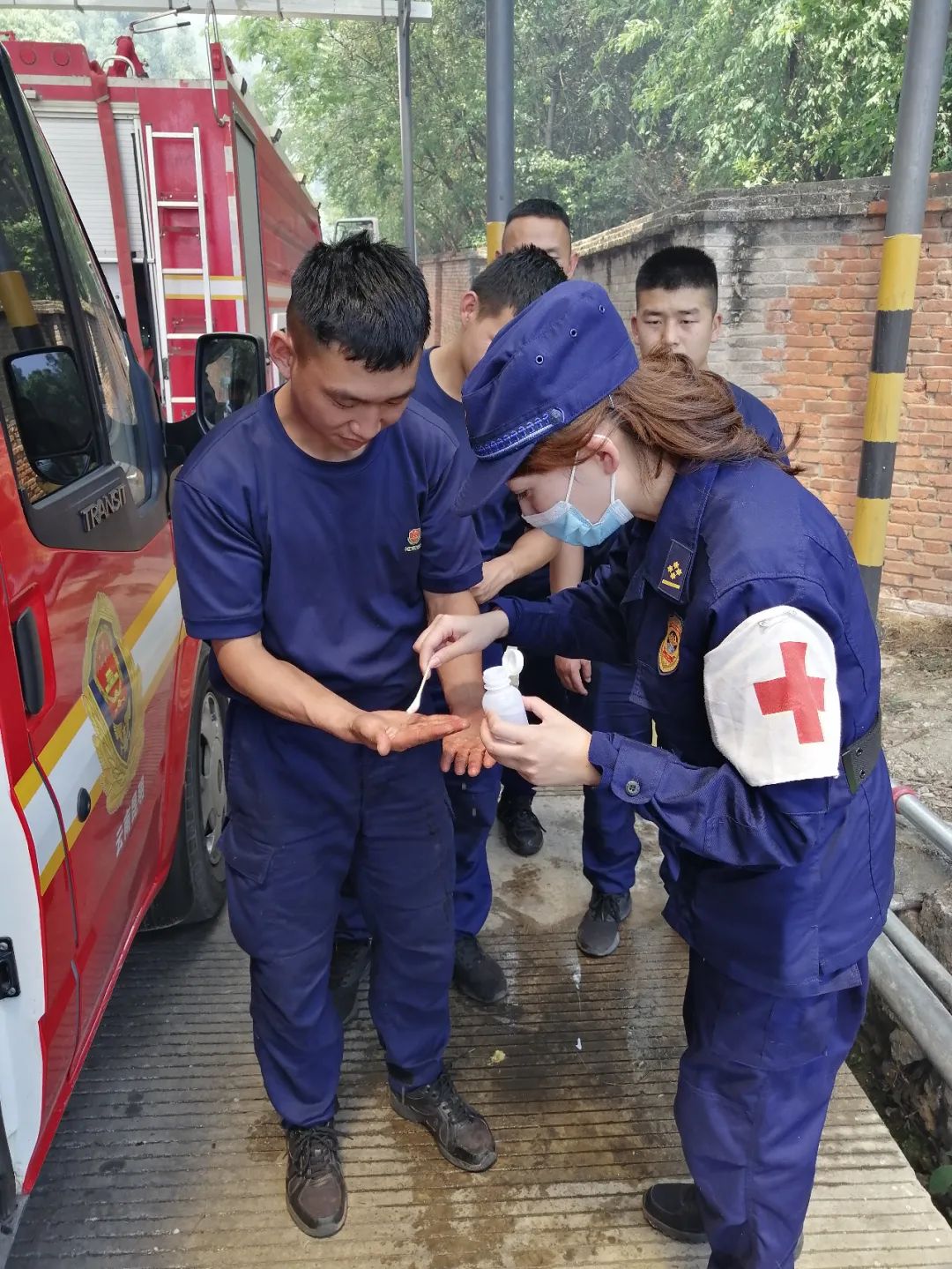 冲刺阶段突围战来临;塞维利亚围绕德甲再遭质疑;球迷炸锅;医务组通报恢复 冲刺阶段突围战来临;塞维利亚围绕德甲再遭质疑;球迷炸锅;医务组通报恢复
