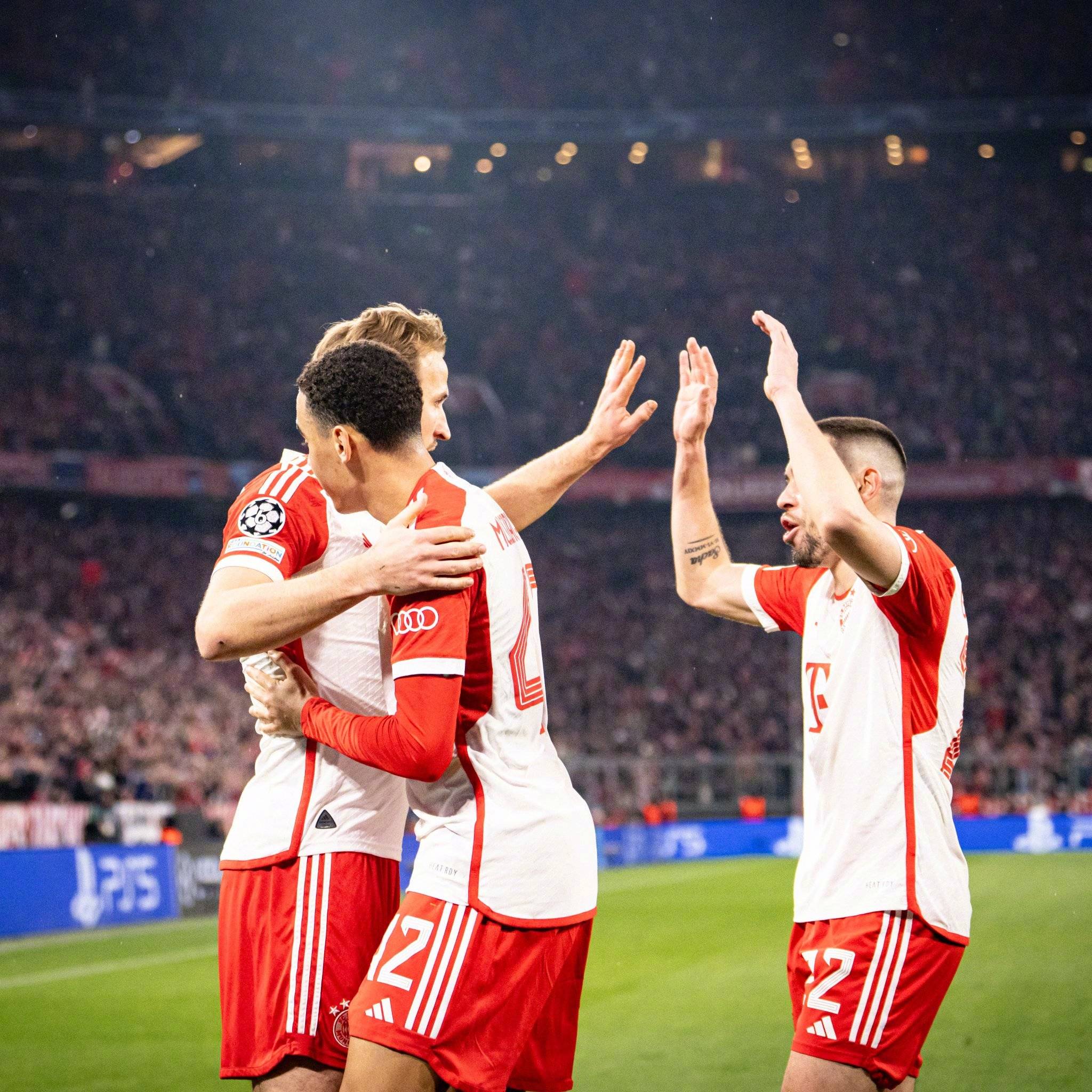 转会期突围战来临,拉齐奥围绕欧冠门线救险,悬念犹存,球探报告显示潜力(拉齐奥中文官网) 转会期突围战来临,拉齐奥围绕欧冠门线救险,悬念犹存,球探报告显示潜力(拉齐奥中文官网)