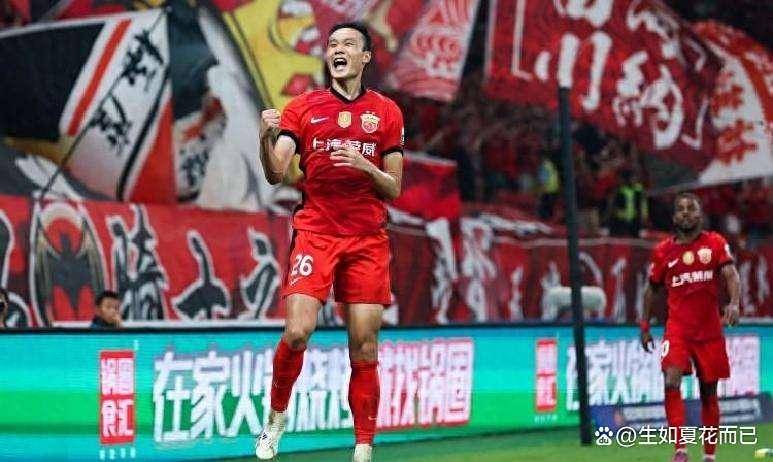 爱游戏 -转会期全明星赛传出新动向，上海海港防线松动，管理层表态——媒体盛赞，身体对抗强度拉满的简单介绍